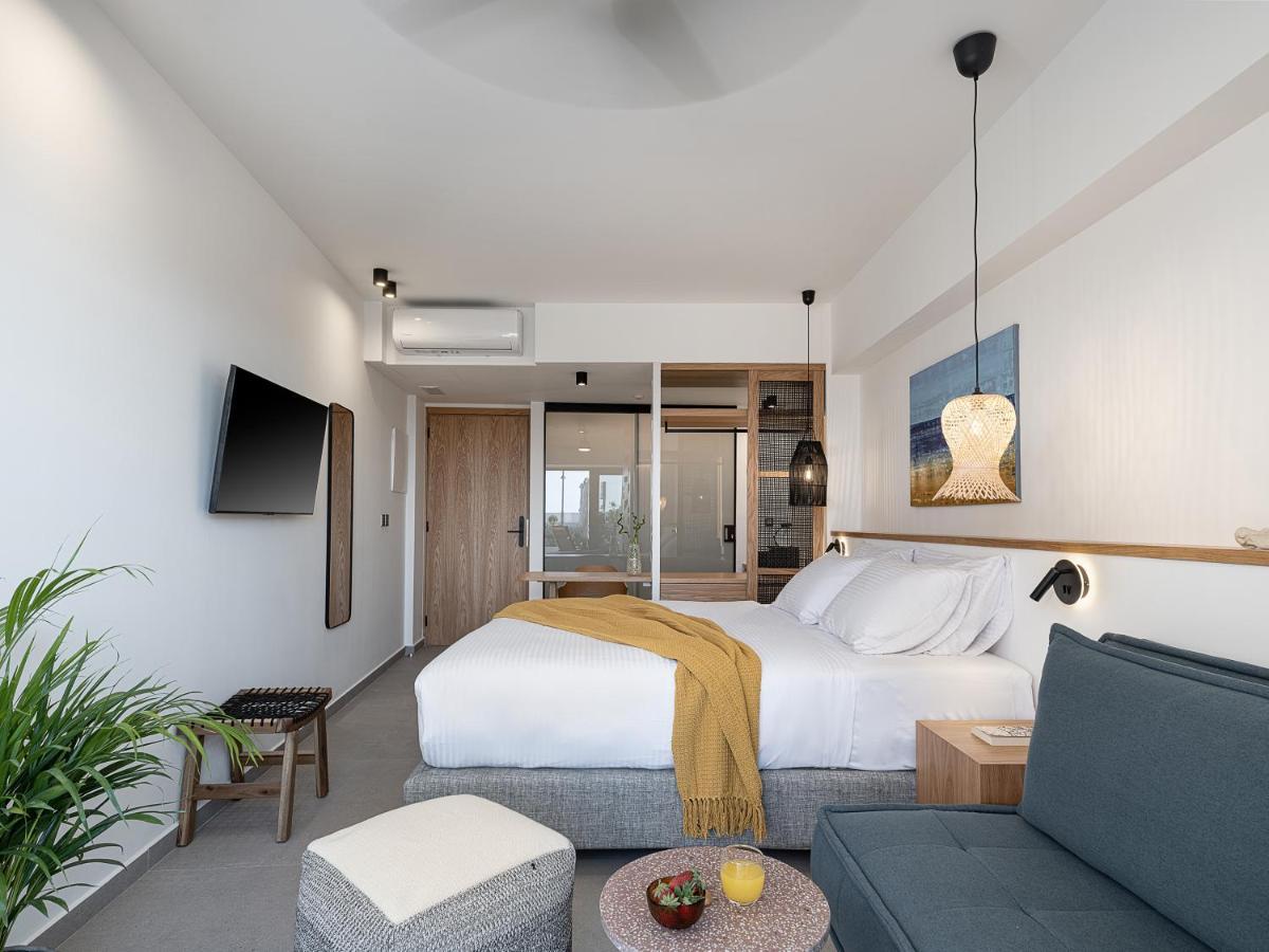 העיירה רתימנו Calla Luxury Seafront Suites מראה חיצוני תמונה