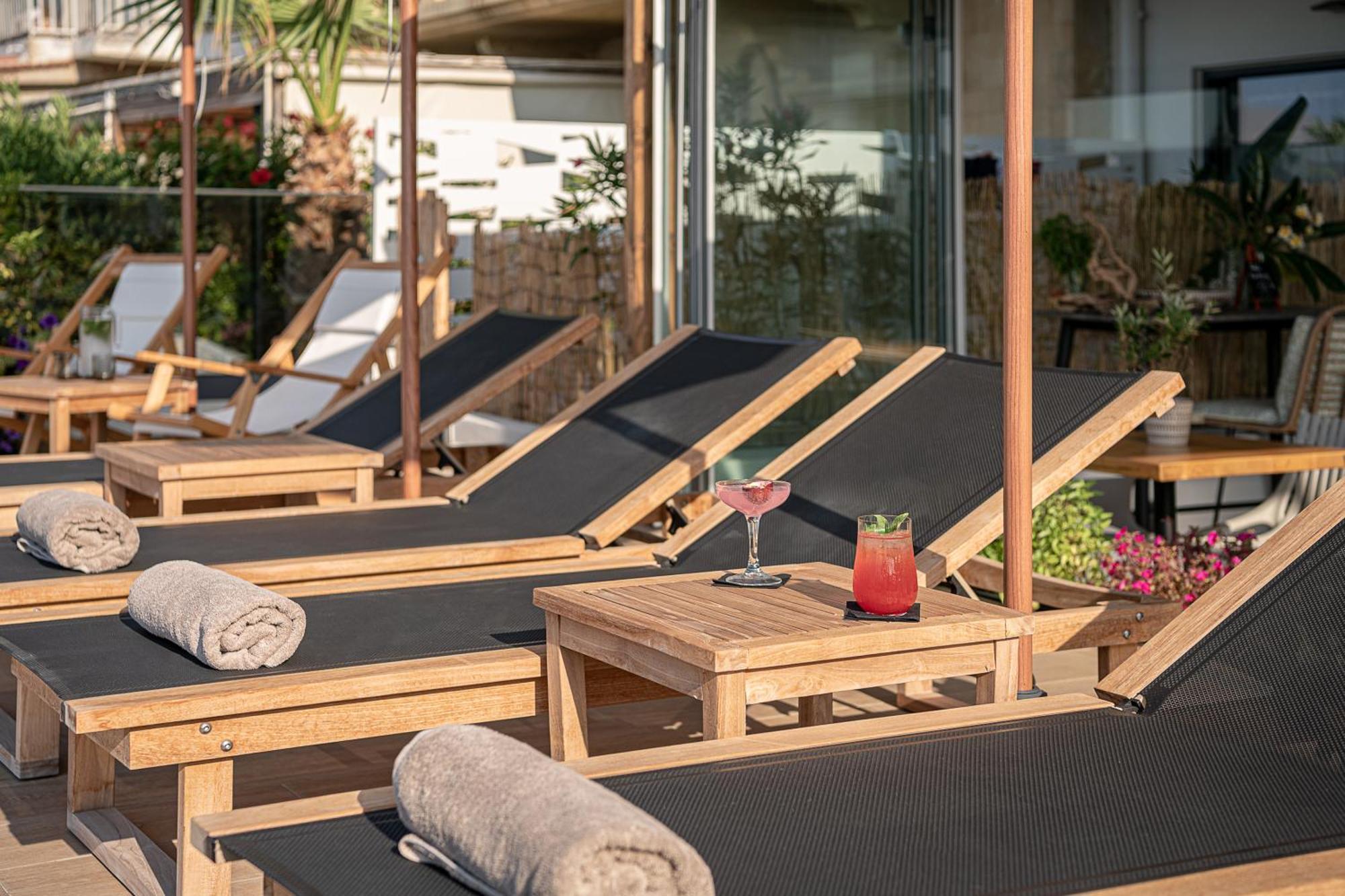 העיירה רתימנו Calla Luxury Seafront Suites מראה חיצוני תמונה
