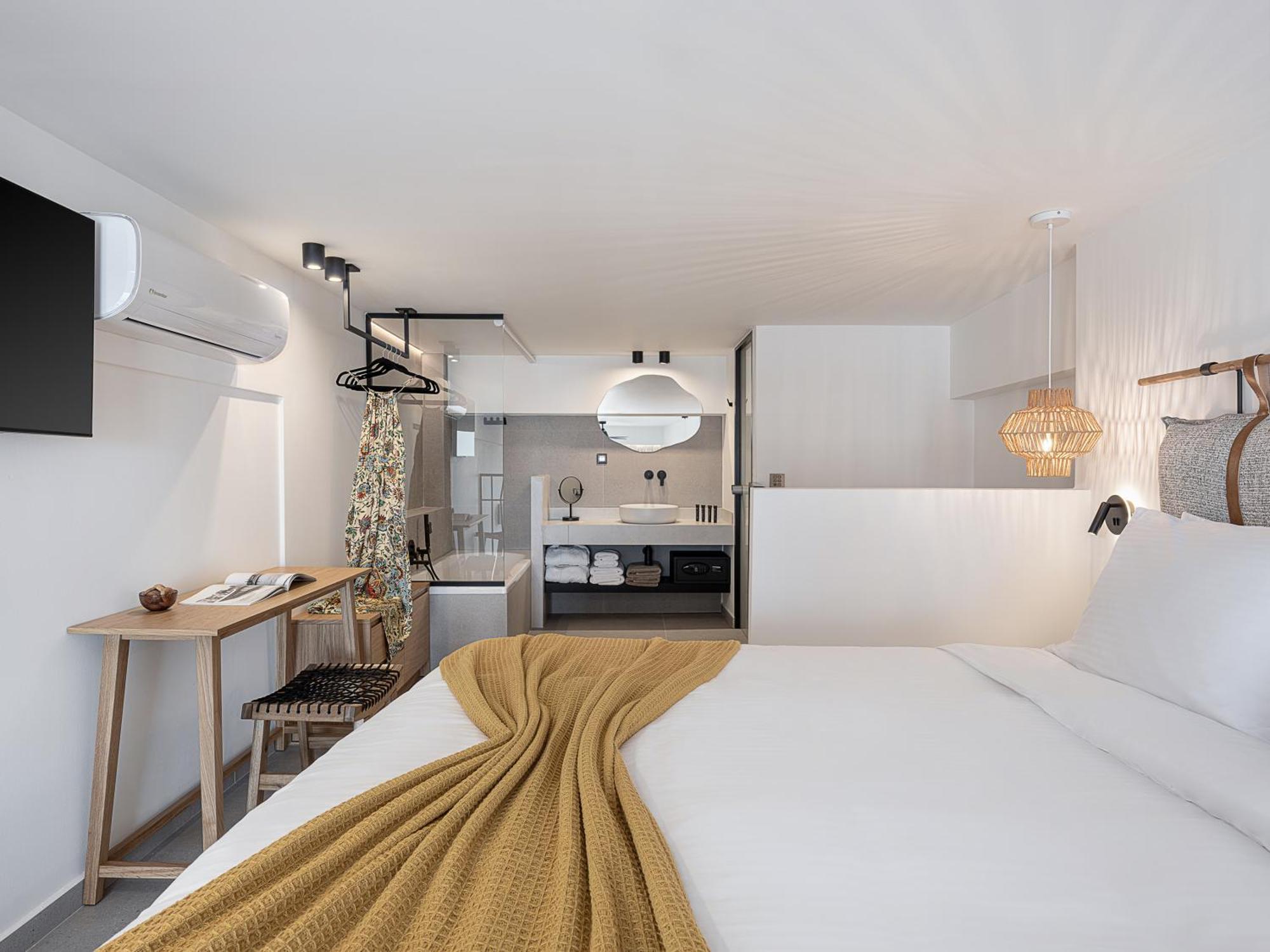 העיירה רתימנו Calla Luxury Seafront Suites מראה חיצוני תמונה