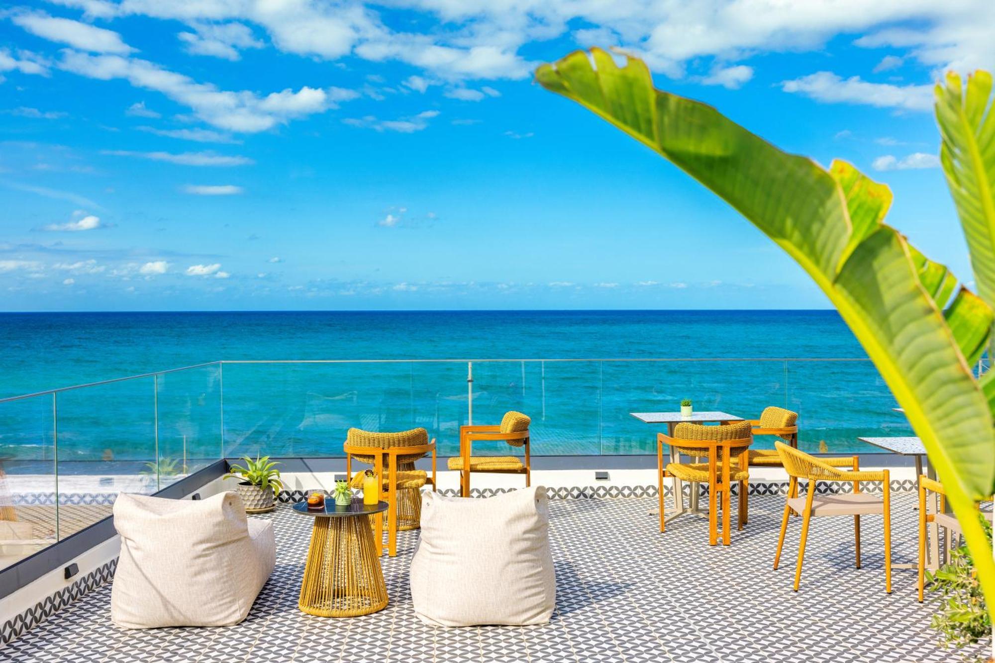 העיירה רתימנו Calla Luxury Seafront Suites מראה חיצוני תמונה